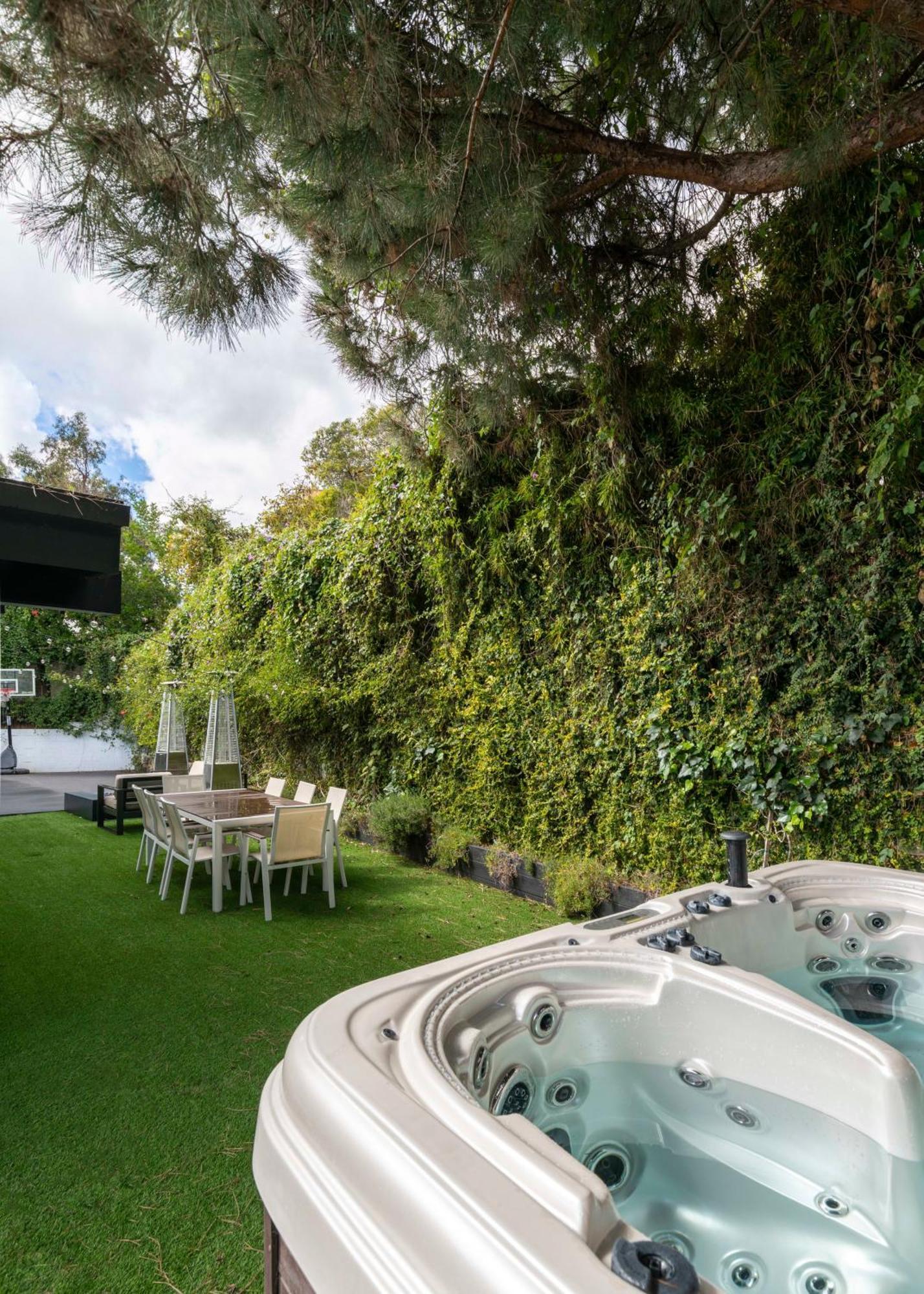 3m Hollywood Modern Oasis Holiday home Los Angeles